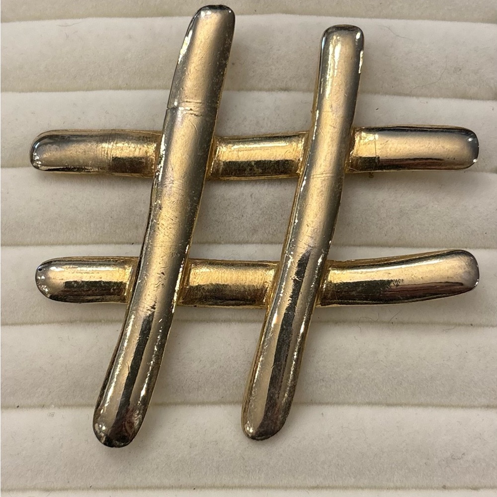 Vintage‎ Brooch Gold Tone Tic Tac Toe Hash Tag Pin 2.5” Tall
